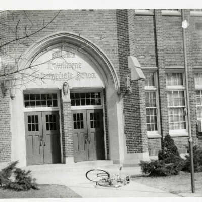 Hawthorne School entrance