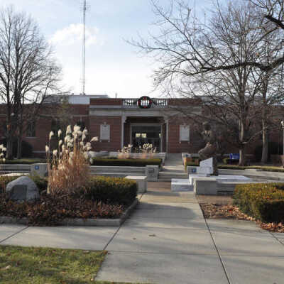 Elmhurst College, Frick Center