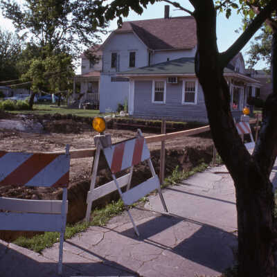West Suburban Stationers, Construction