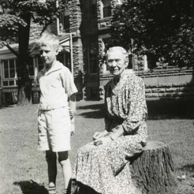 Lucy Glos & George W. Larkin, Jr.