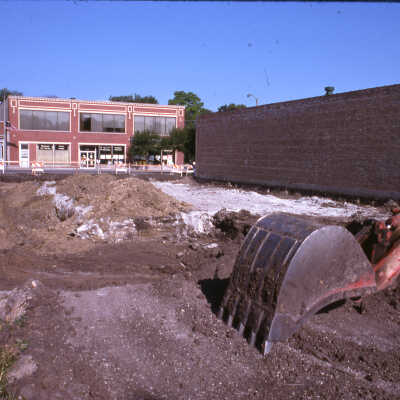 West Suburban Stationers, Construction