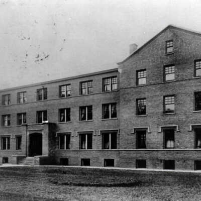 Elmhurst College, Irion Hall