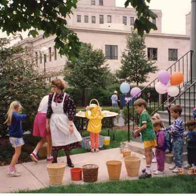 Elmhurst Historical Museum, program, Family Event