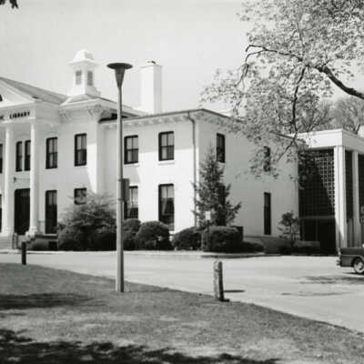 Elmhurst Public Library in Wilder Mansion