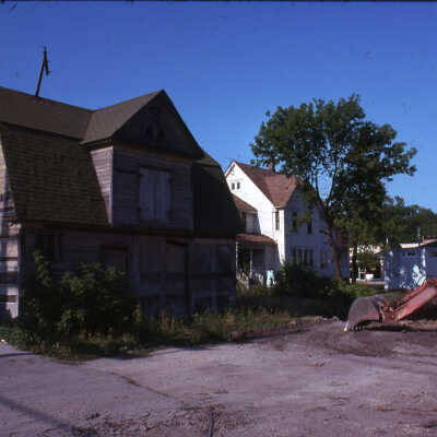 178 N. York Street, barn