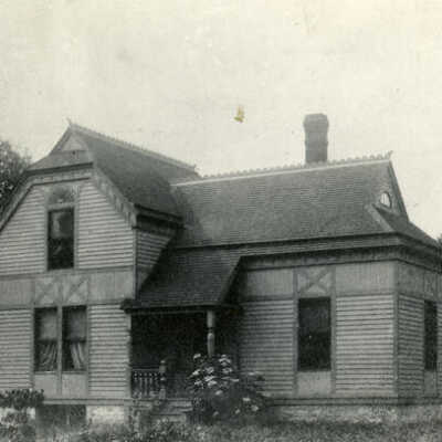 House at 104 W. Park Avenue and 116 Cottage Hill Avenue