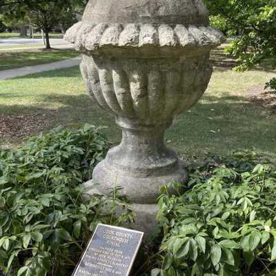Wilder Park, Cook County Courthouse Finial