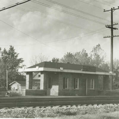 Chicago Aurora & Elgin Railway Station, West Elmhurst