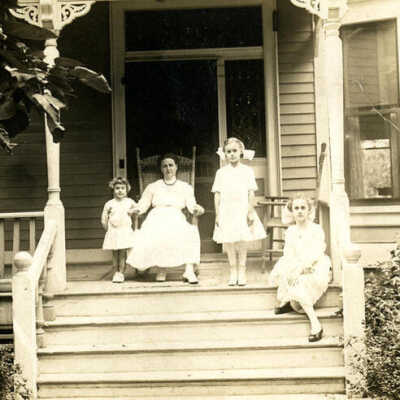 Dorothy, Clara, Ella & Flora Graue