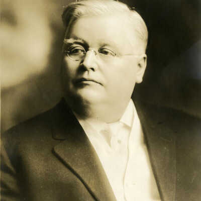 Dr. Henry Lindlahr