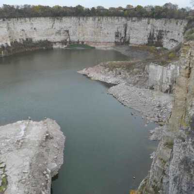 Elmhurst-Chicago Stone Quarry