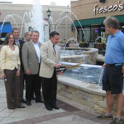 City Centre Plaza, fountain grand opening