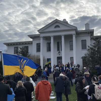 Elmhurst Stands for Ukraine Event at Wilder Park