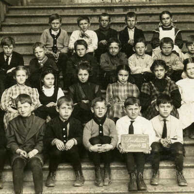Hawthorne School Class, 1908