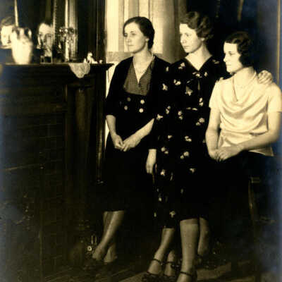 Flora, Dorothy & Ella Graue