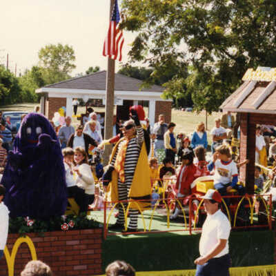 Elmhurst Sesquicentennial parade, 1986