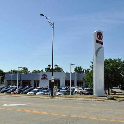 Elmhurst Toyota Dealership