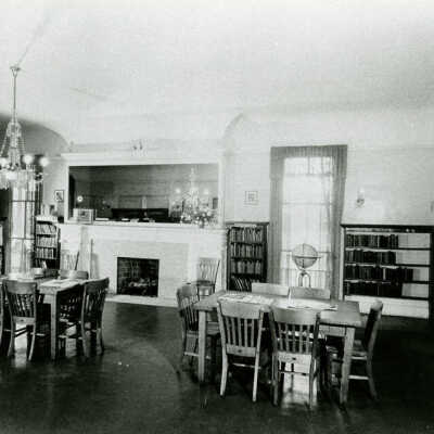 Elmhurst Public Library, Interior