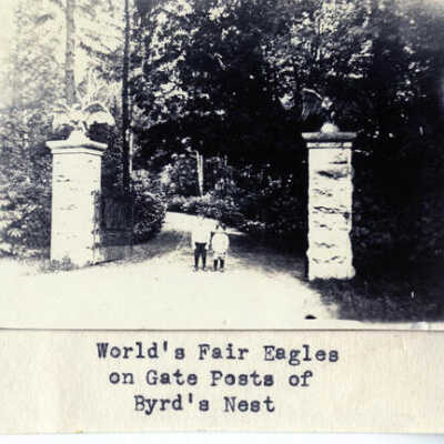 Thomas Bryan Estate, entrance