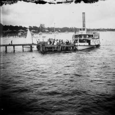 The "Baldwin" bay boat docked at Point Clear Hotel's wharf - circa early 1900's