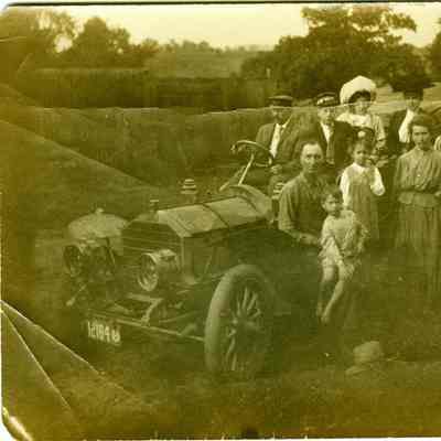 unknown family with auto