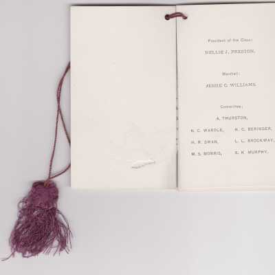 FIC 2015.57 inside: Copyright: The Sutliff Museum; Origformat: Artifact