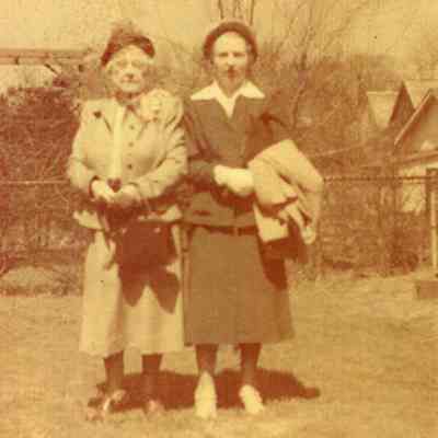 Clara Bear Herlinger & Gertrude Herlinger