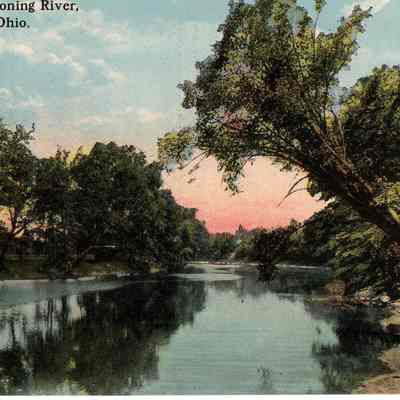 View along Mahoning River, Warren, Ohio.