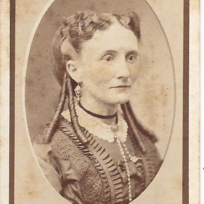 Carte-de-visite of Unknown Woman