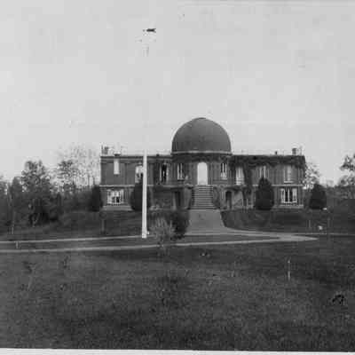 "Observatory"- Vassar College: SM.1971.1.267mm Front (Vail logo on back of photo, see SM.1971.1.267gg back)