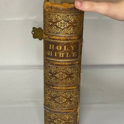 1971.1.133 spine: Copyright: The Sutliff Museum; Origformat: Artifact
