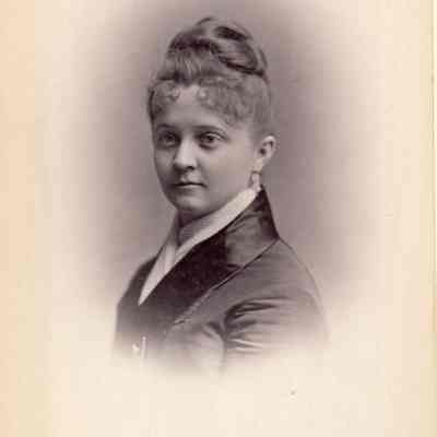 Elvey Kate Murphy: SM.1971.1.142cc