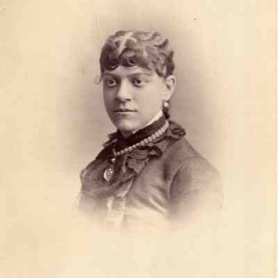 Lillie Bram, left the class in 1878: SM.1971.1.142jj