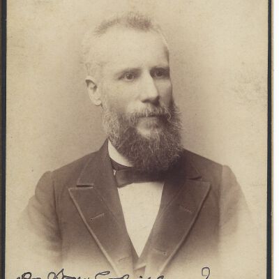 Dr. Norman Godille