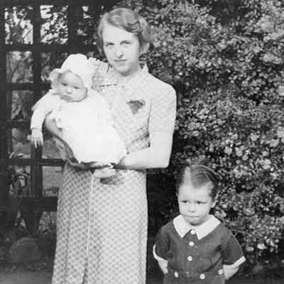 Gertrude Herlinger, Ann & Jack Herrington, 1938