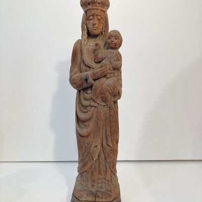 Sculpture of the standing Virgin Mary - 3