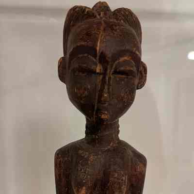 Lobi Bateba Figure