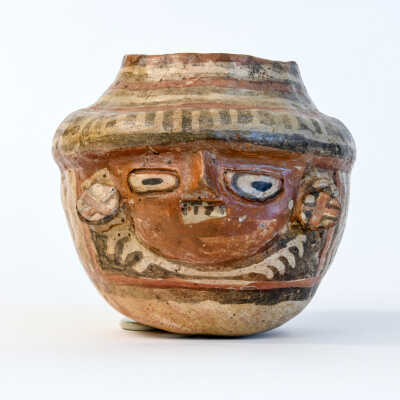 Vessel with two faces