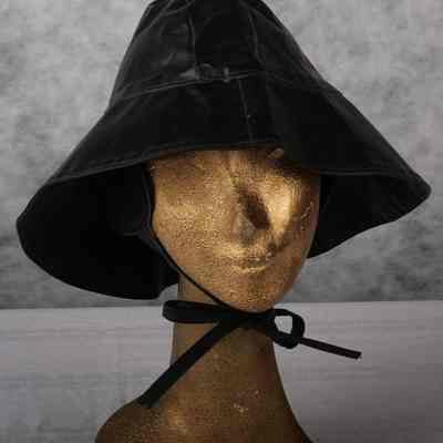 Hat-Rain
