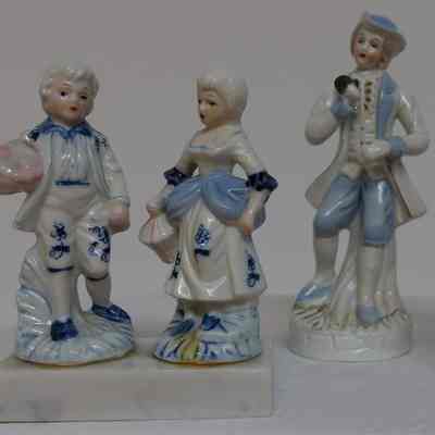 Ornaments- Figurines