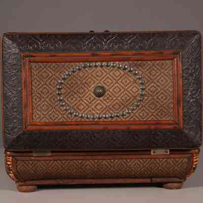 Box with lid