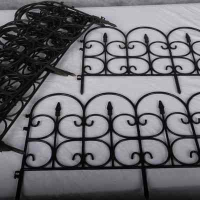 8 pieces- 58cm wide x 33 high each