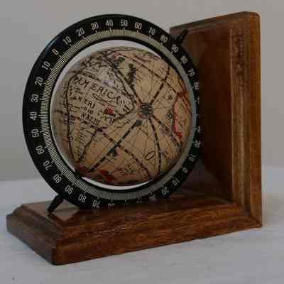 Globe- Bookend