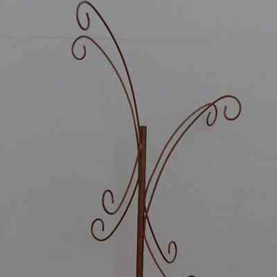 Pot plant holder