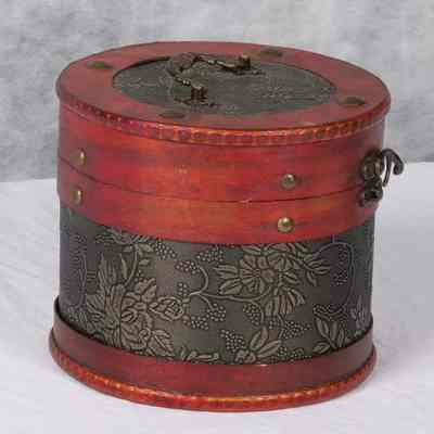 Canister