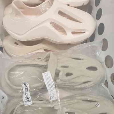 Shoes- Rubber plastic