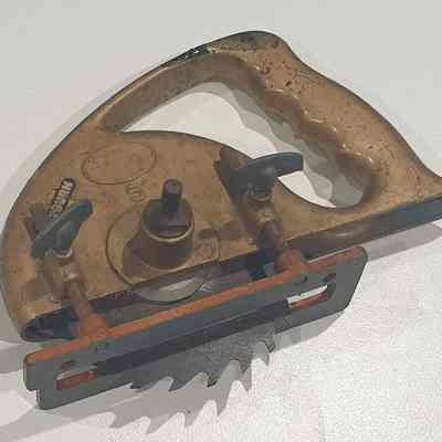 Tool- circular saw