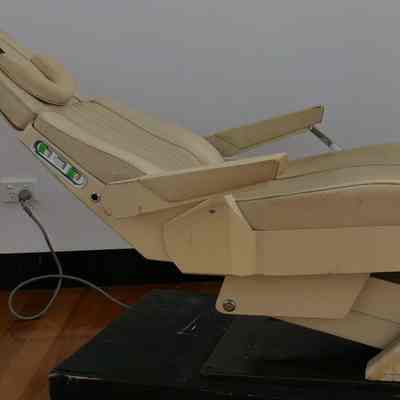 Dentist chair