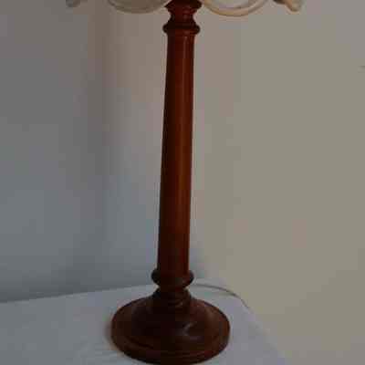 Lamp-Table