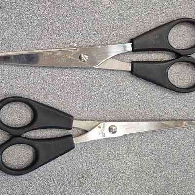 Hair dresser scissors